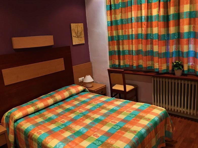Hotel La Fonda Dels Pirineus Maçanet de Cabrenys Eksteriør billede